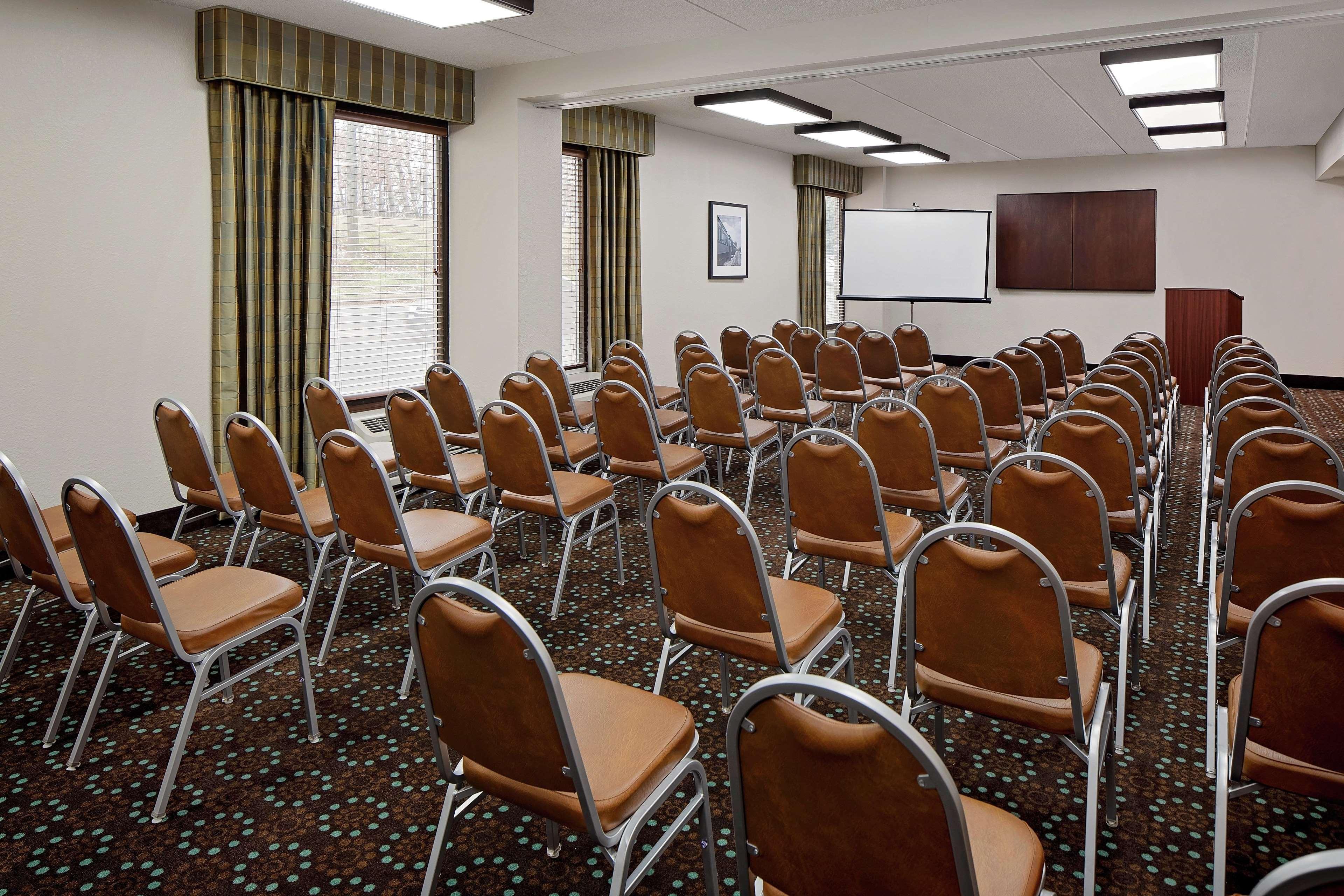 Hampton Inn Philadelphia/Віллоу-Ґров Екстер'єр фото