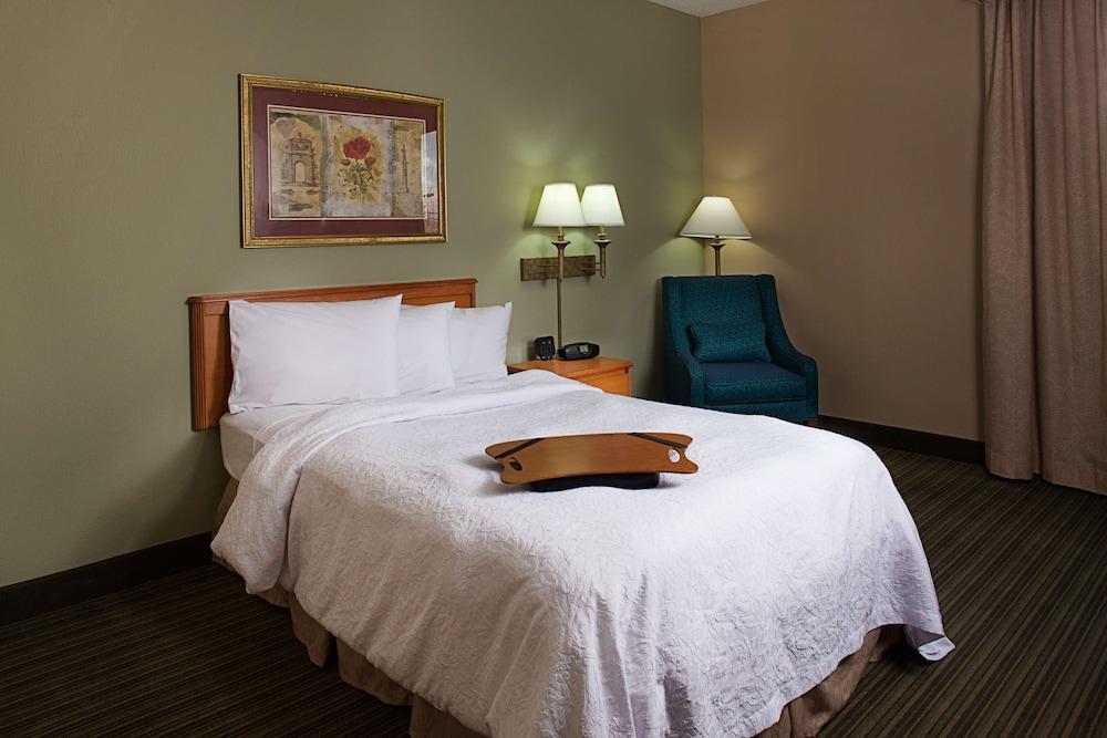Hampton Inn Philadelphia/Віллоу-Ґров Екстер'єр фото