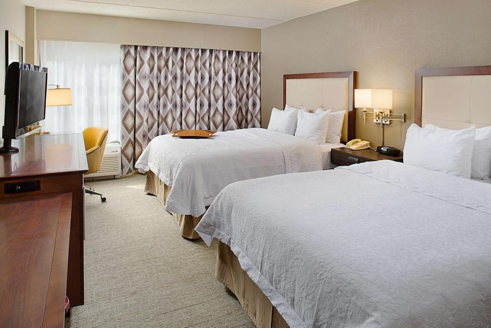 Hampton Inn Philadelphia/Віллоу-Ґров Екстер'єр фото