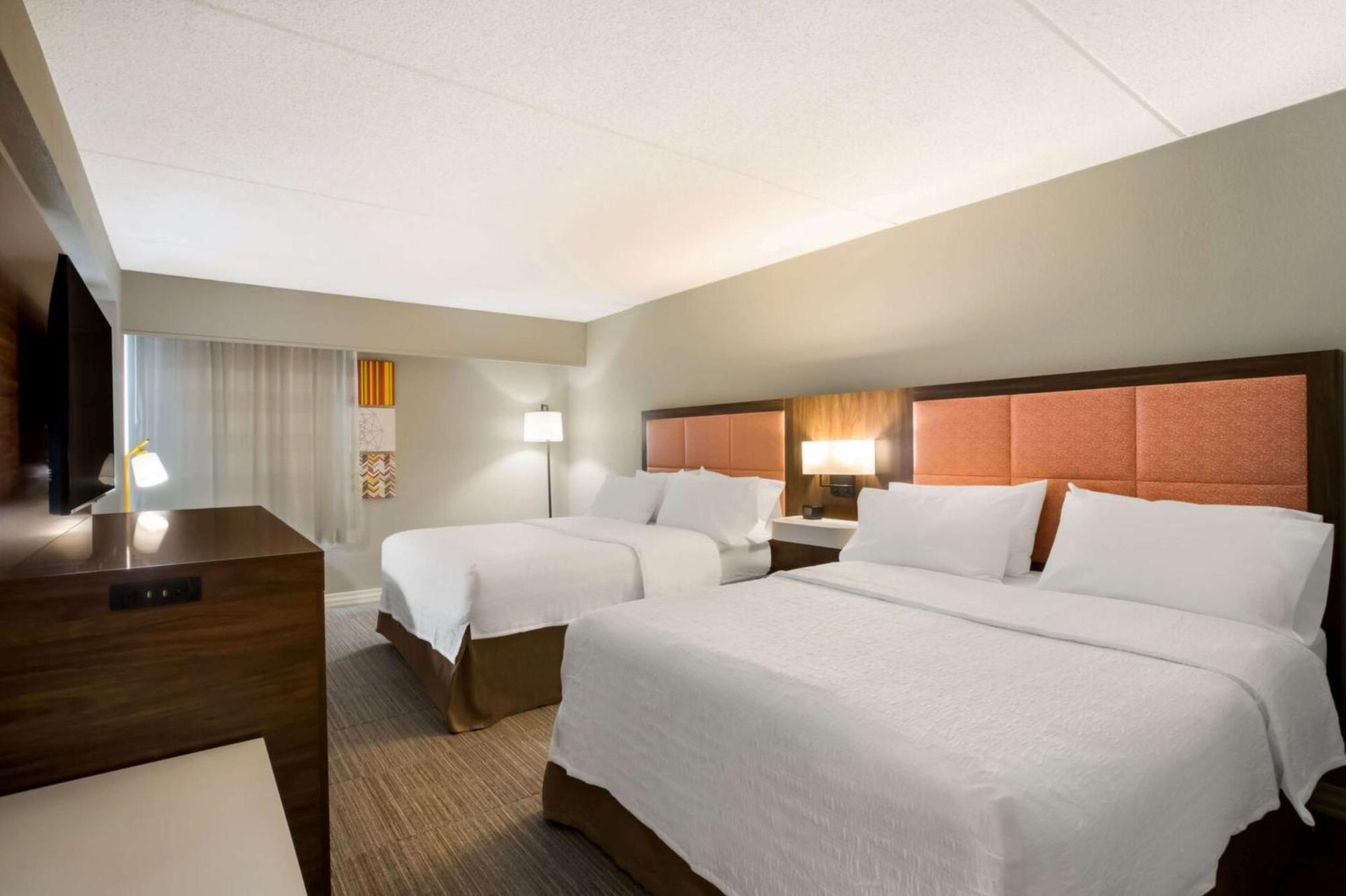 Hampton Inn Philadelphia/Віллоу-Ґров Екстер'єр фото