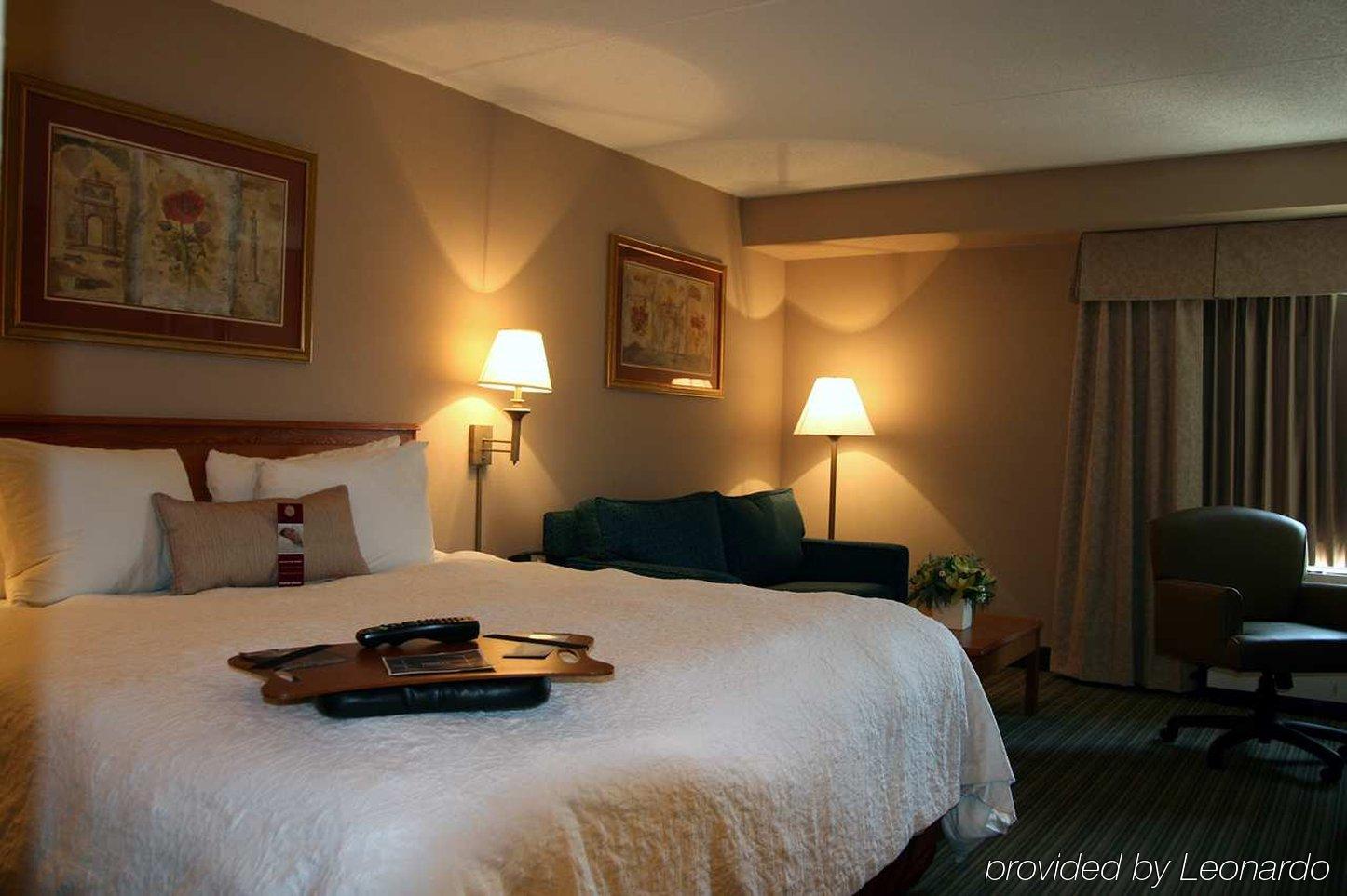 Hampton Inn Philadelphia/Віллоу-Ґров Номер фото