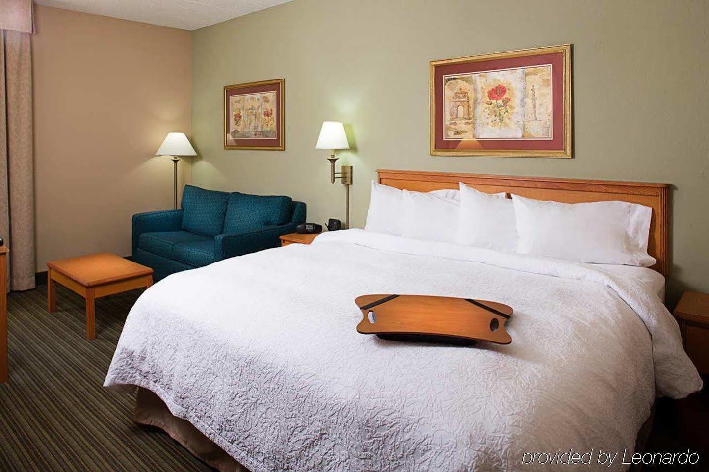 Hampton Inn Philadelphia/Віллоу-Ґров Екстер'єр фото